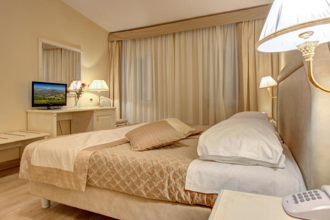 Hotel La Locanda Volterra Luaran gambar